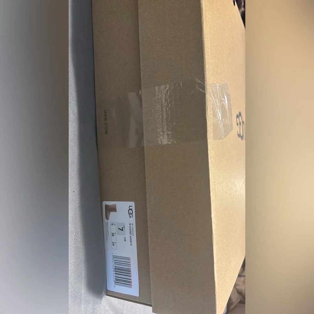 UGG Boots - Picture 5 of 8